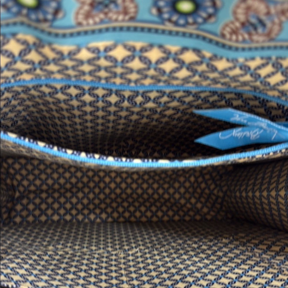 Vera Bradley Woven and Fabric Tote with Sandals - Picture 8 of 13